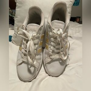 Adidas Neo women’s sneaker size 8